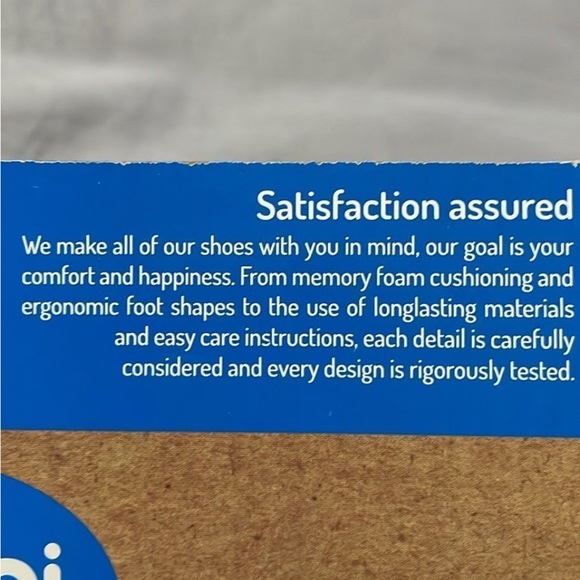 Flööpi Women's Slippers in Pink and Gray - Picture 6 of 8